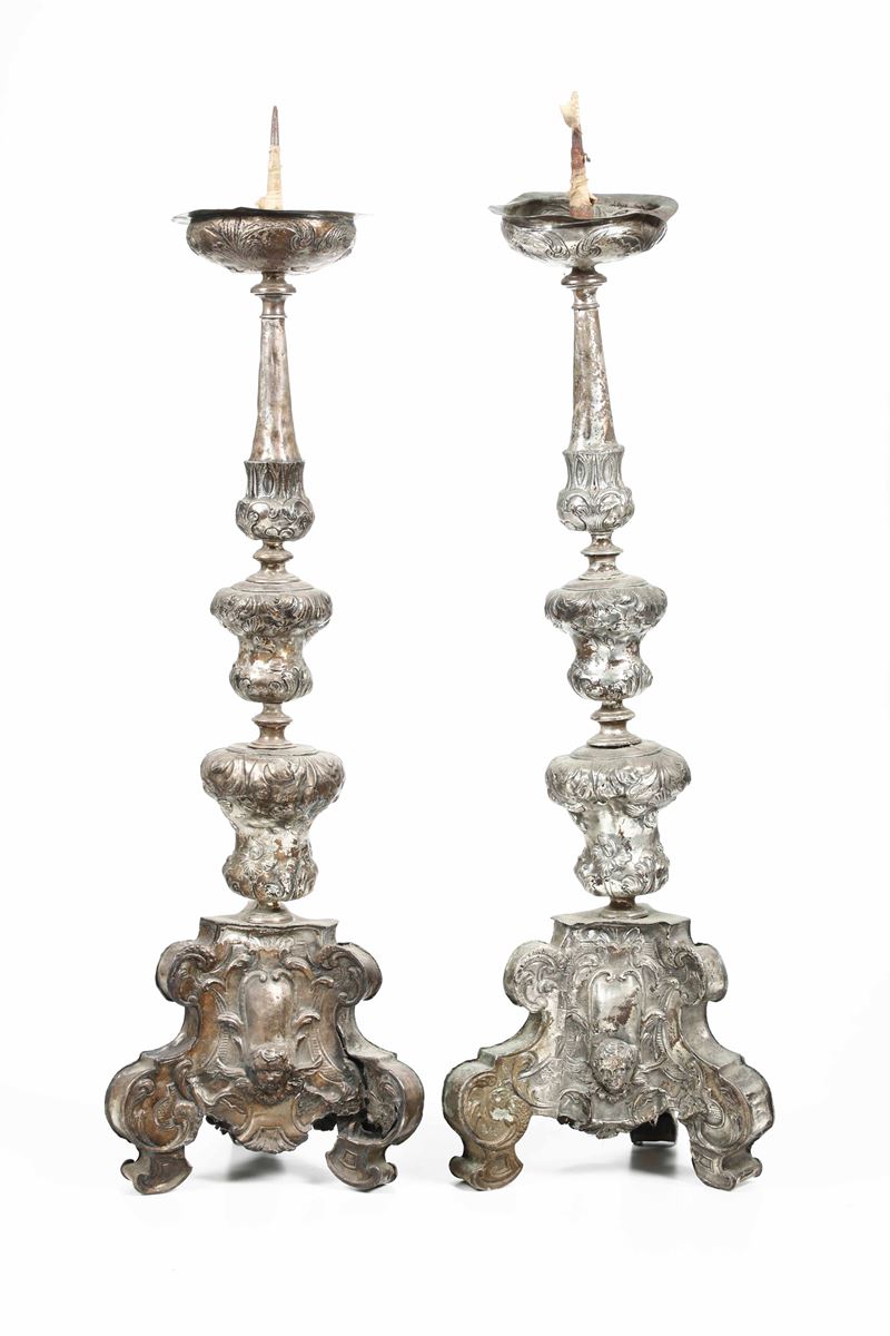 Coppia di antichi candelieri in rame argentato  - Auction Antique April - Cambi Casa d'Aste