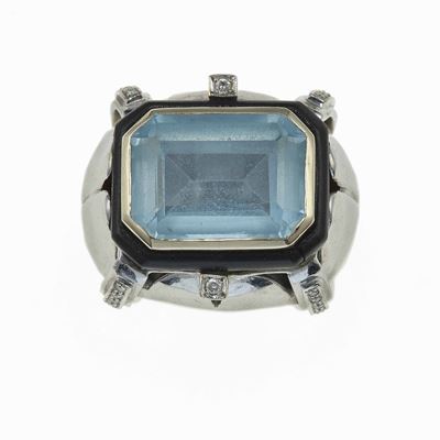 Anello con Topazio Azzurro, Smalto e Piccoli Diamanti