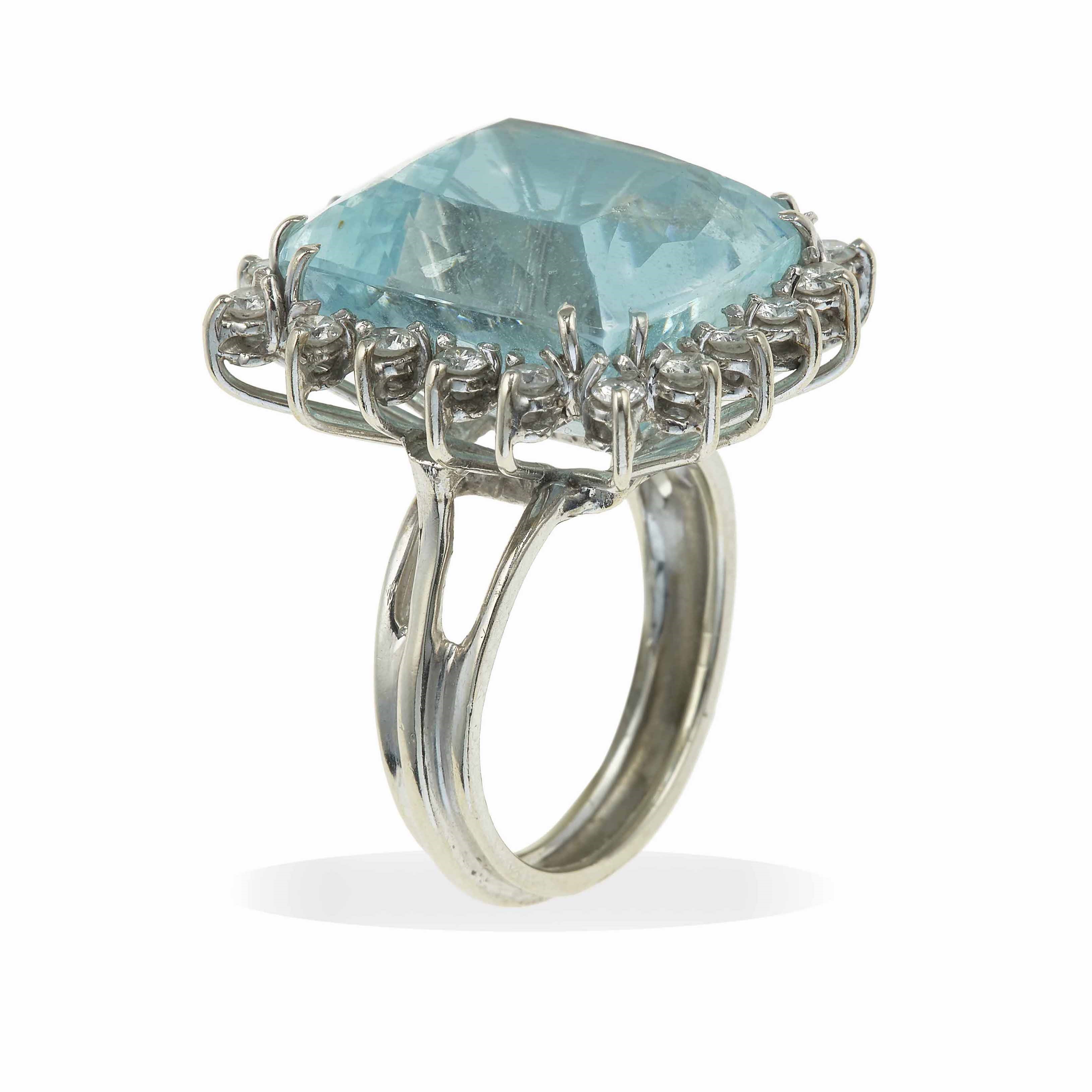 Anello con Acquamarina e Diamanti