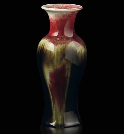 Vaso in Porcellana Flambè sui Toni del Sangue di Bue, del Marrone e del Giallo, Cina, Dinastia Qi...