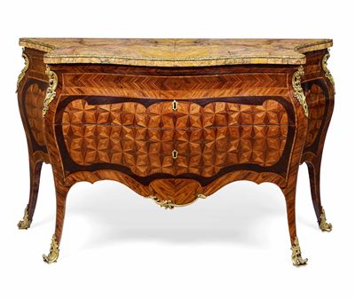 Importante Comò Lastronato ed Intarsiato a Marqueterie. Roma Metà XVIII Secolo