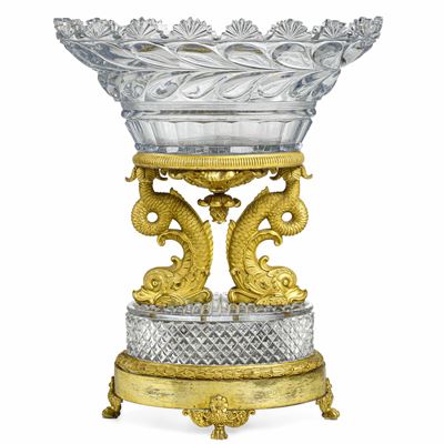 Centrotavola in Bronzo Fuso, Dorato e Cesellato e Cristallo Molato. Francia XIX Secolo