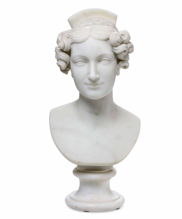 Busto muliebre. Marmo bianco Scultore neoclassico del XIX secolo