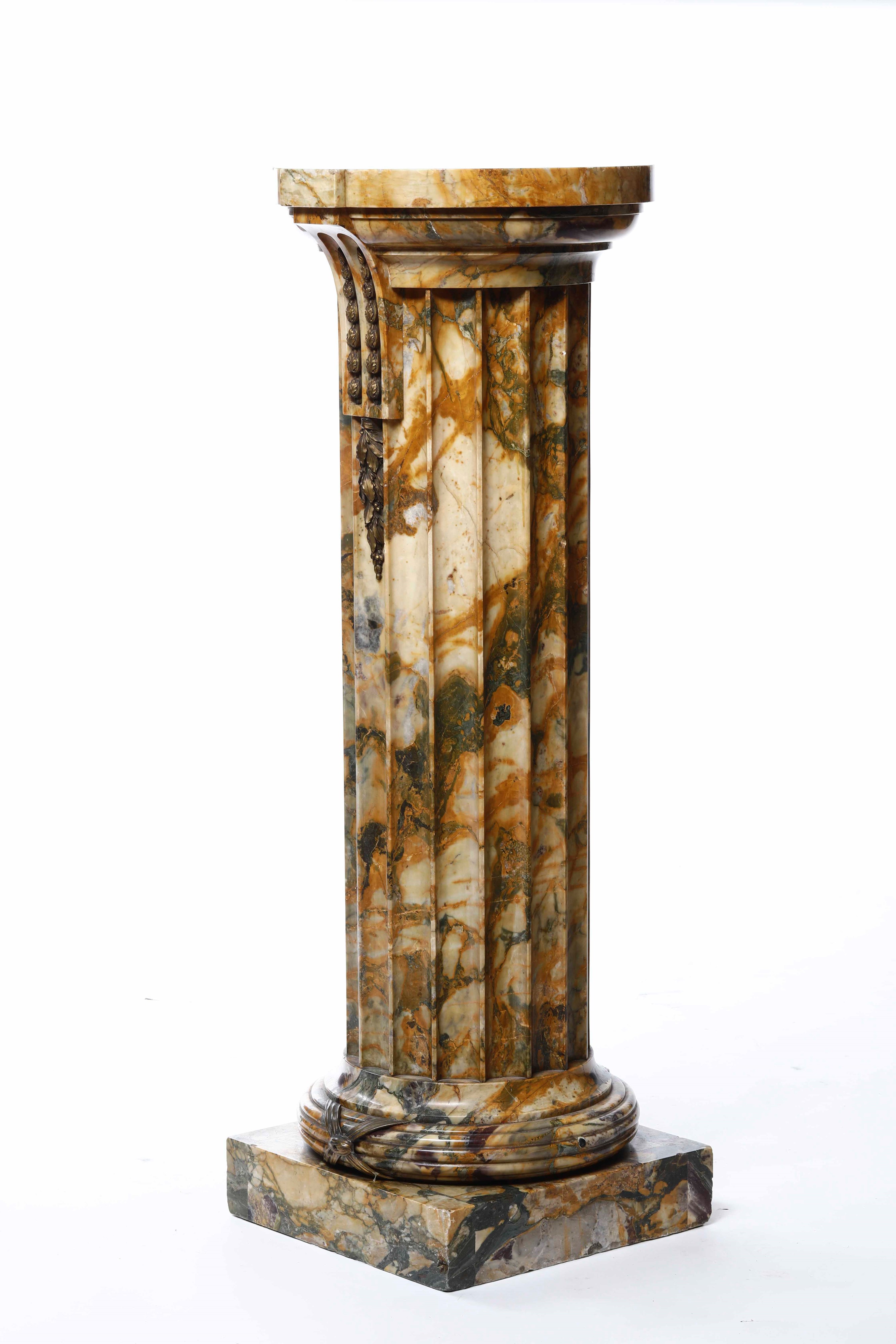 Colonna Scanalata in Marmo Giallo con Inserti in Bronzo Dorato. XIX-XX Secolo
