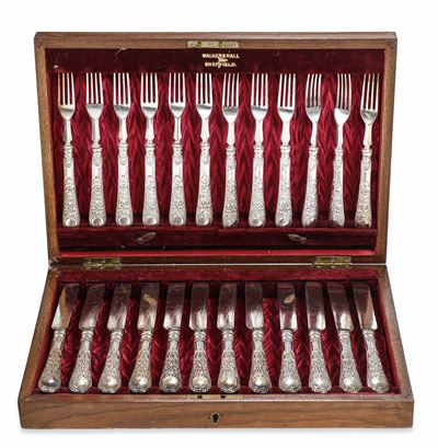 Servizio di Posate. Metallo Argentato. Inghilterra Walker & Hallm Sheffield XX Secolo