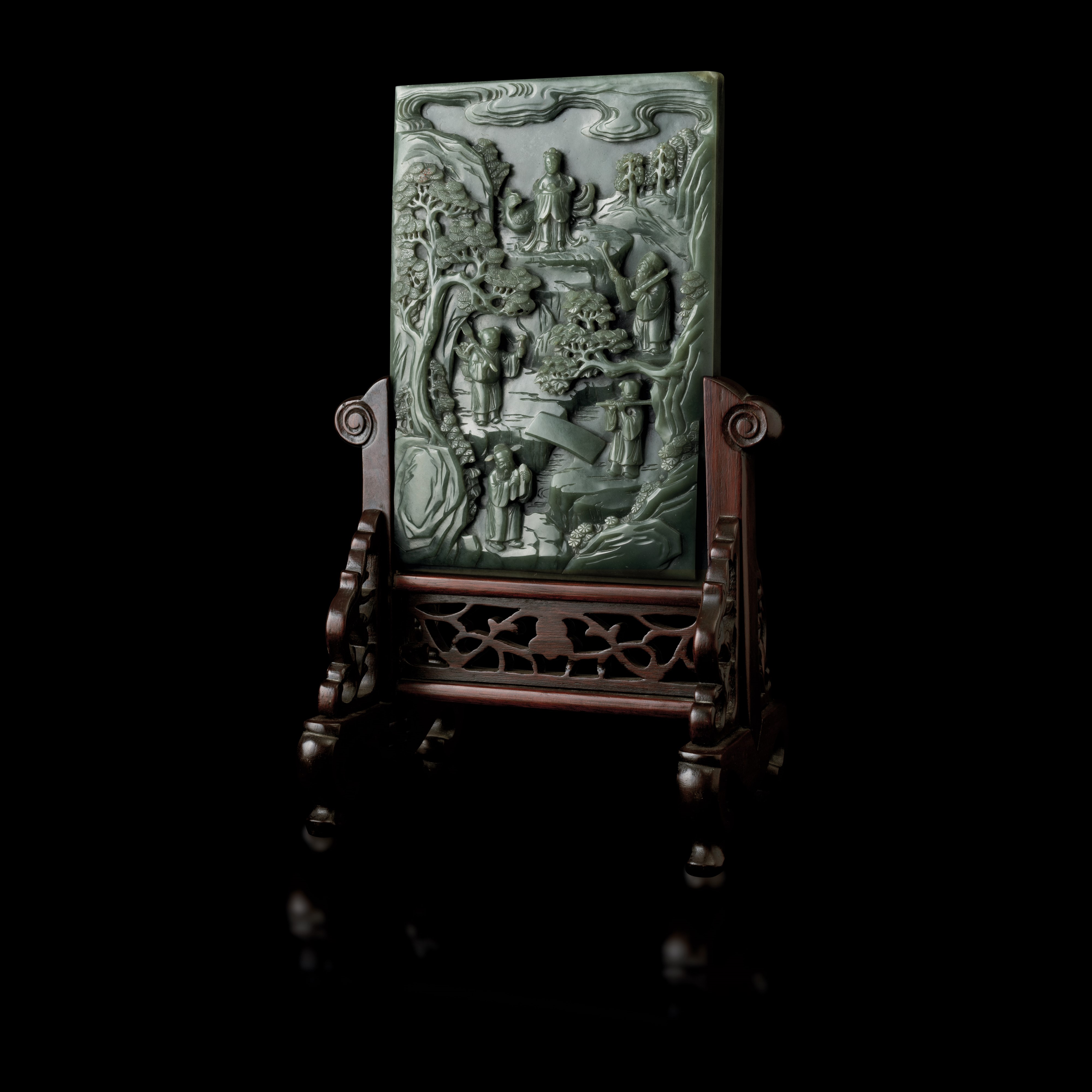 Magnifica Placca Finemente e Profondamente Scolpita in Giada Celadon Raffigurante Saggi Entro Pae...