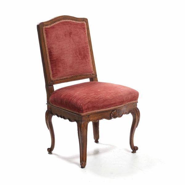 Sedia in stile Luigi XV in legno intagliato