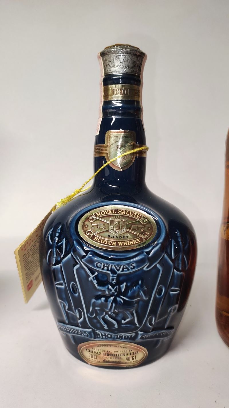 https://imageapi.cambiaste.com/api/lotto/immagine/279039/3/800.jpg/-chivas-regal-royal-salute-scotch-whisky--asta-.webp