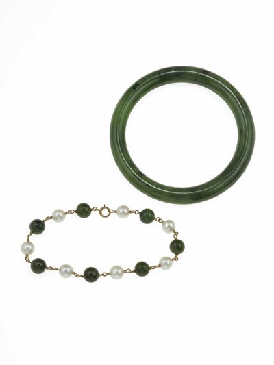 Bracciale Rigido con Nephrite ed un Bracciale con Nephrite e Perle