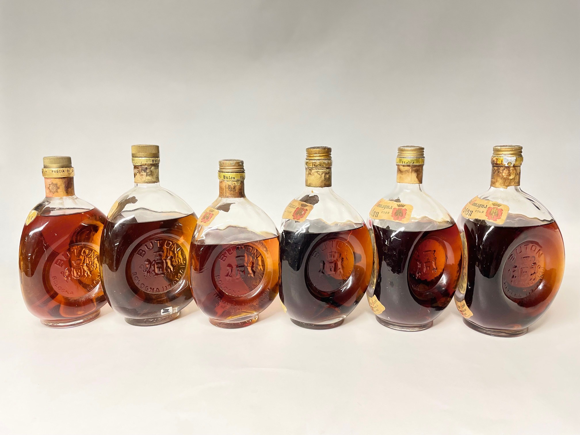 Brandy Buton Vecchia Romagna, Collezione
