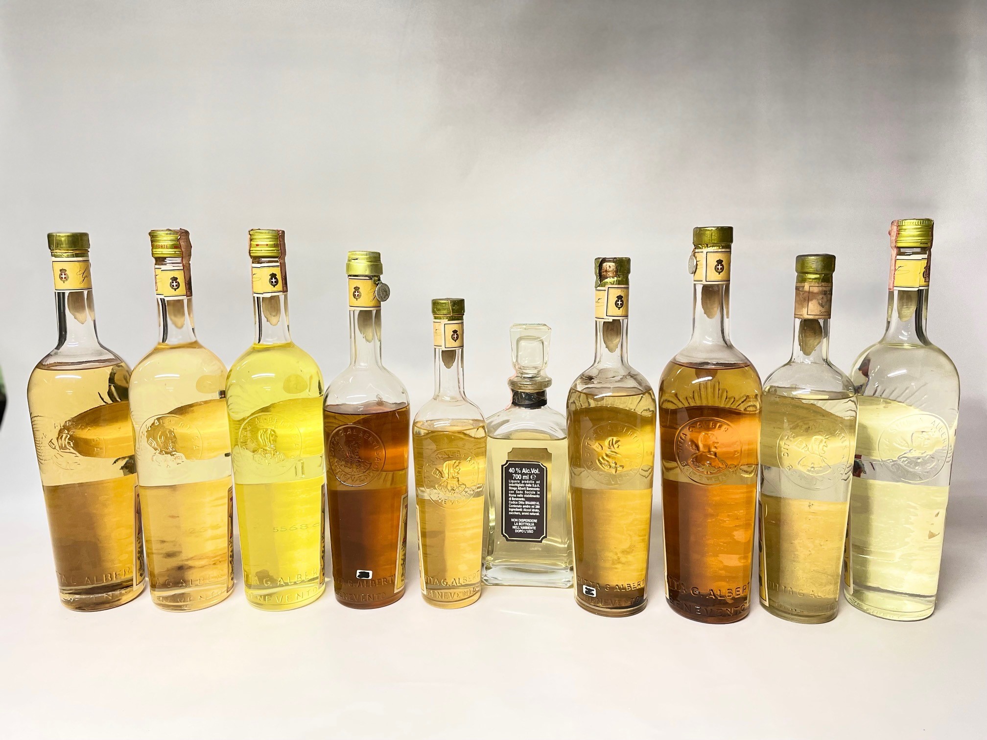 Liquore Strega, Collezione