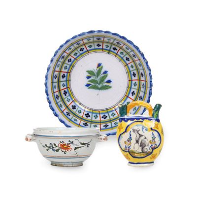 Bacinella e legumiera in maiolica, fiaschetta spagnola, XIX secolo