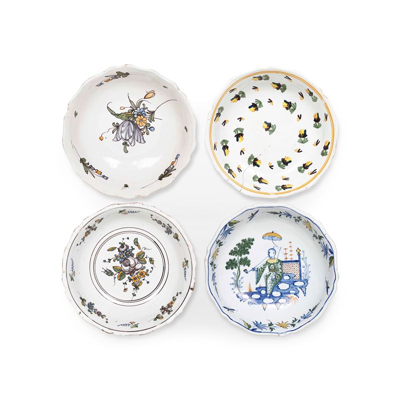 Quattro bacinelle. Francia, Probabilmente Manifattura La Rochelle e/o Bordeaux, XVIII e XIX secolo.  - Auction Ceramics - Cambi Casa d'Aste