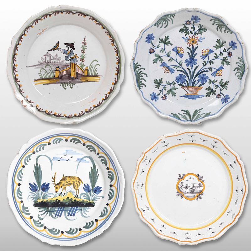 Quattro piatti Francia, probabilmente Manifattura di Nevers, seconda metà del XVIII secolo  - Asta Ceramiche - Cambi Casa d'Aste