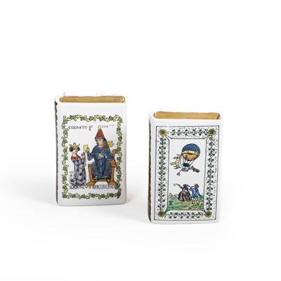 Coppia di Fermacarte.milano, Manifattura Bucciarelli, XX Secolo. Modello di Fornasetti (?).