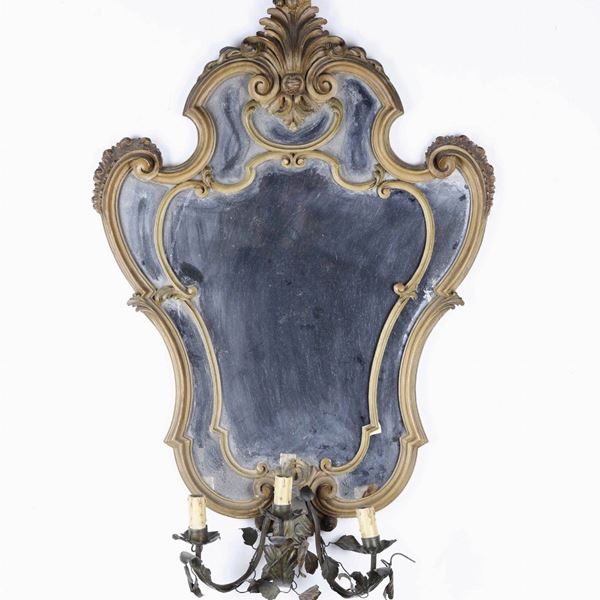 Specchiera in stile Luigi XV in legno intagliato