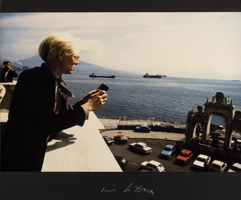 Nino Lo Duca : Andy Warhol a Napoli  (1980 ca)  - stampa cromogenica - Asta Fotografia - Cambi Casa d'Aste