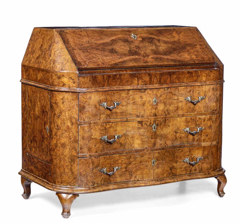 Ribalta lastronata in radica di noce, Veneto XVIII secolo  - Asta Dimore Italiane - Cambi Casa d'Aste