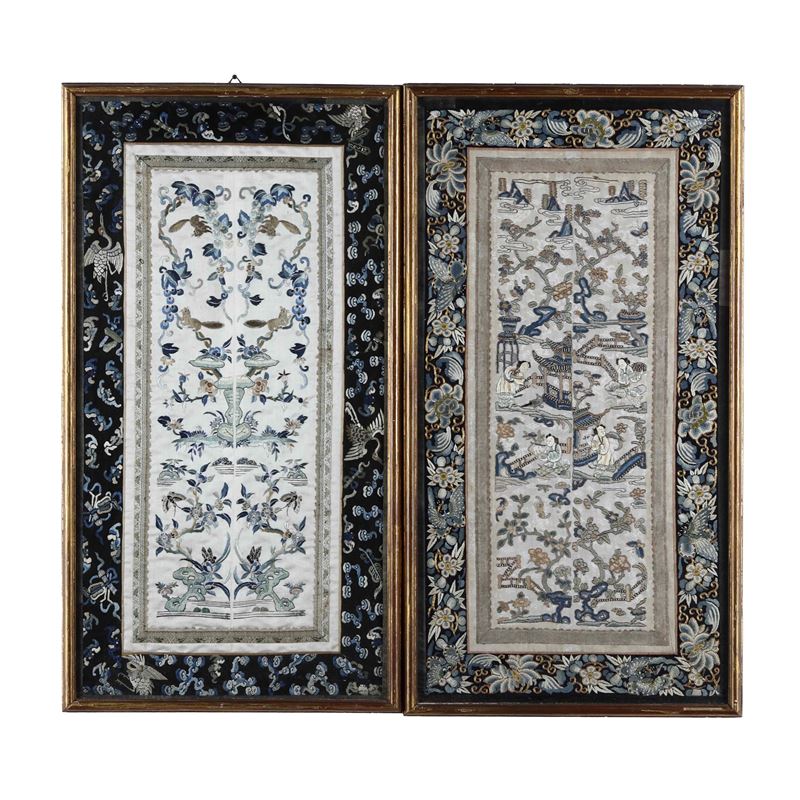Due tessuti finemente ricamati in seta con soggetti naturalistici, Cina, Dinastia Qing, XIX secolo  - Asta Antiquariato - Cambi Casa d'Aste
