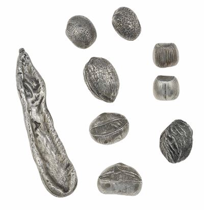 Buccellati, Lotto di frutta secca in argento 800 (9 oggetti)
