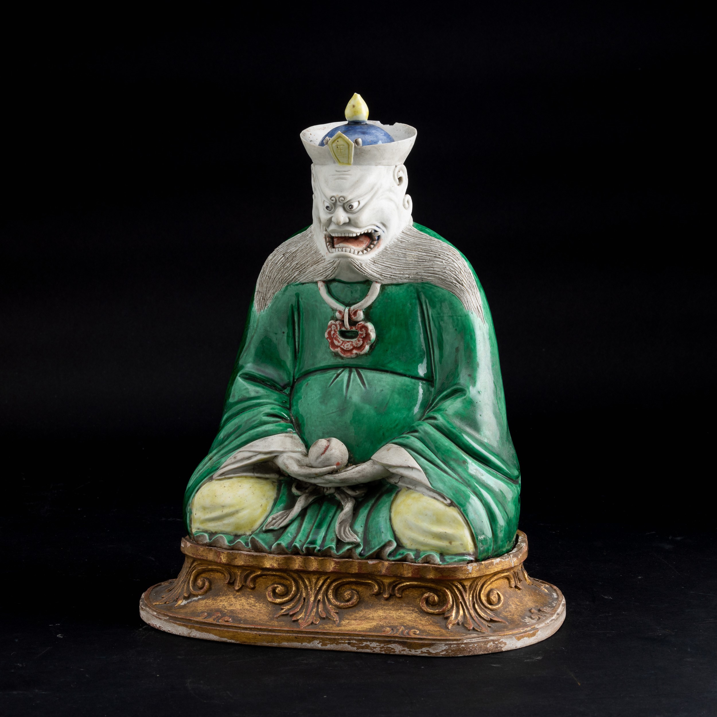 Rarissima Figura di Guardiano in Biscuit Invetriato nei Toni della Famiglia Verde, Cina, Dinastia...