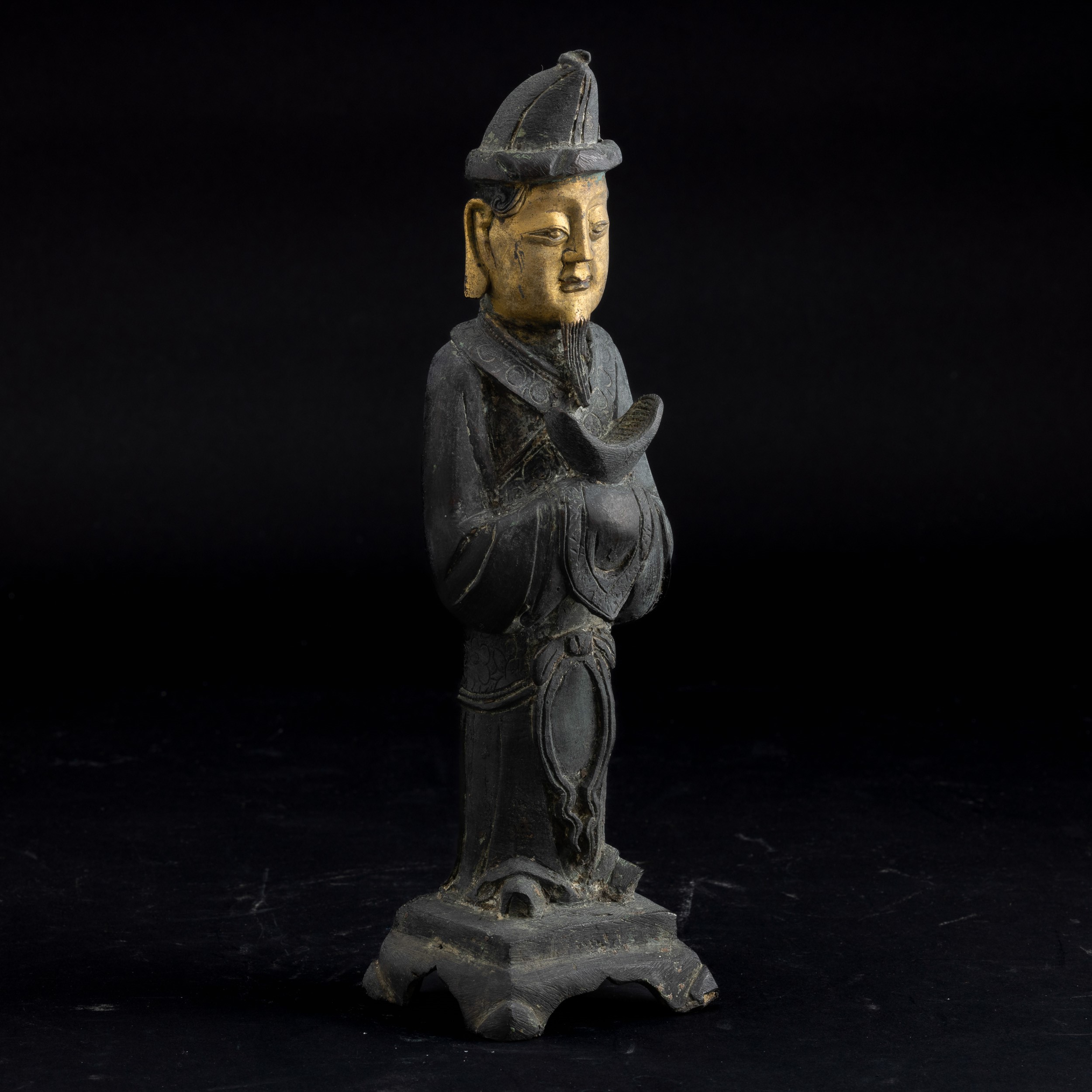 Figura di Saggio Stante in Bronzo Parzialmente Dorato a Freddo, Cina, Dinastia Ming, XVII Secolo