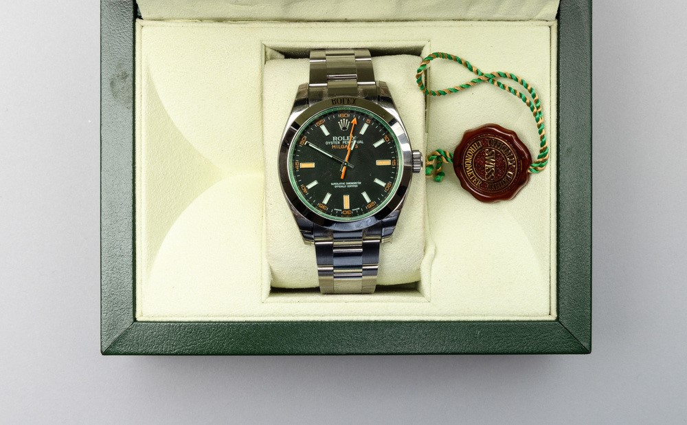 Rolex - Antimagnetico ed Elegante Orologio Milgauss Ref 116400gv in Acciaio, Quadrante Nero e Vet...