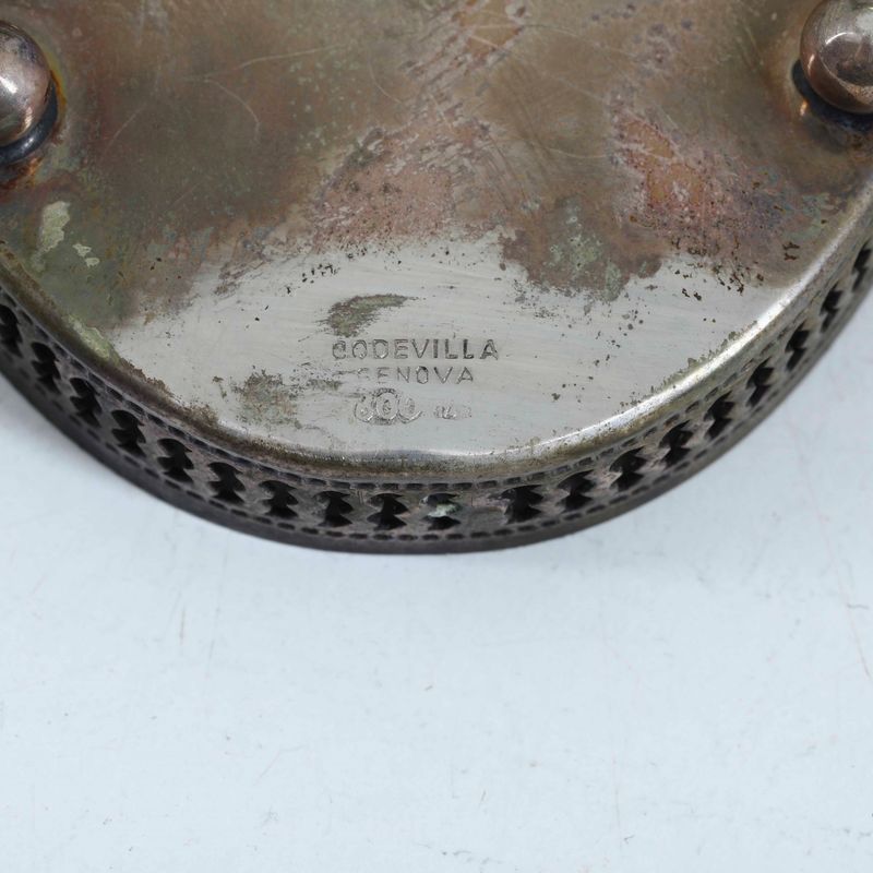 Insieme di oggetti decorativi, argento fuso e altri materiali (XIX-XXI secolo)