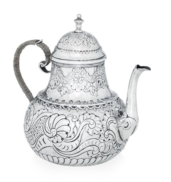 A teapot, Europe (Netherlands?), 1700s