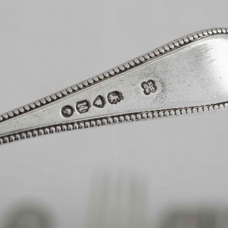 Insieme di Nove Forchette. Londra, Fine XIX Secolo, Argentieri Differenti