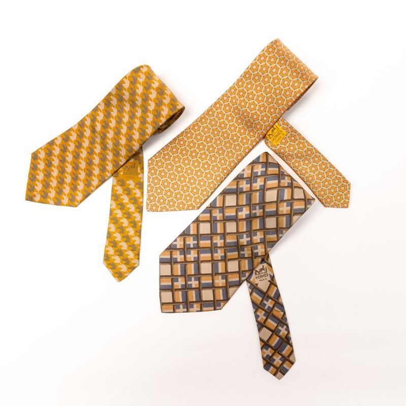 Hermés lotto di tre cravatte   - Auction Luxury Vintage and Collector's Pens - Cambi Casa d'Aste