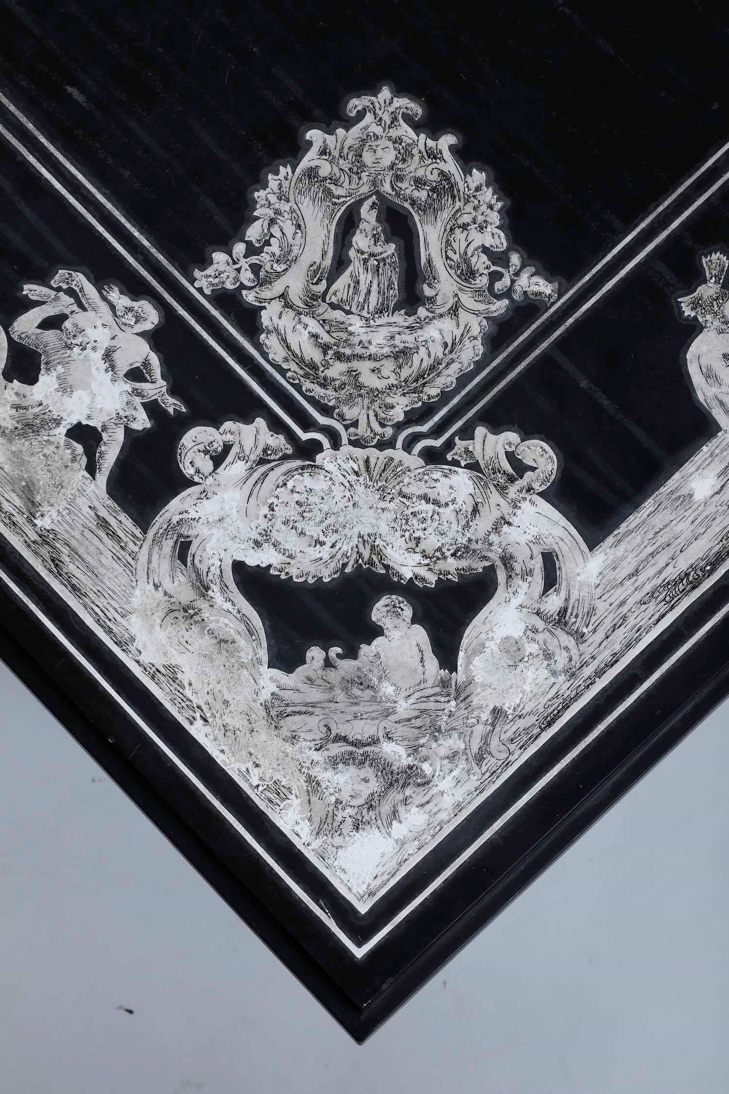 Tavolo con Piano in Marmo e Scagliola. XIX Secolo