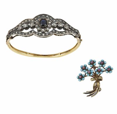 Lotto Composto da un Bracciale Rigido con Diamanti e Zaffiro ed una Spilla con Smalti