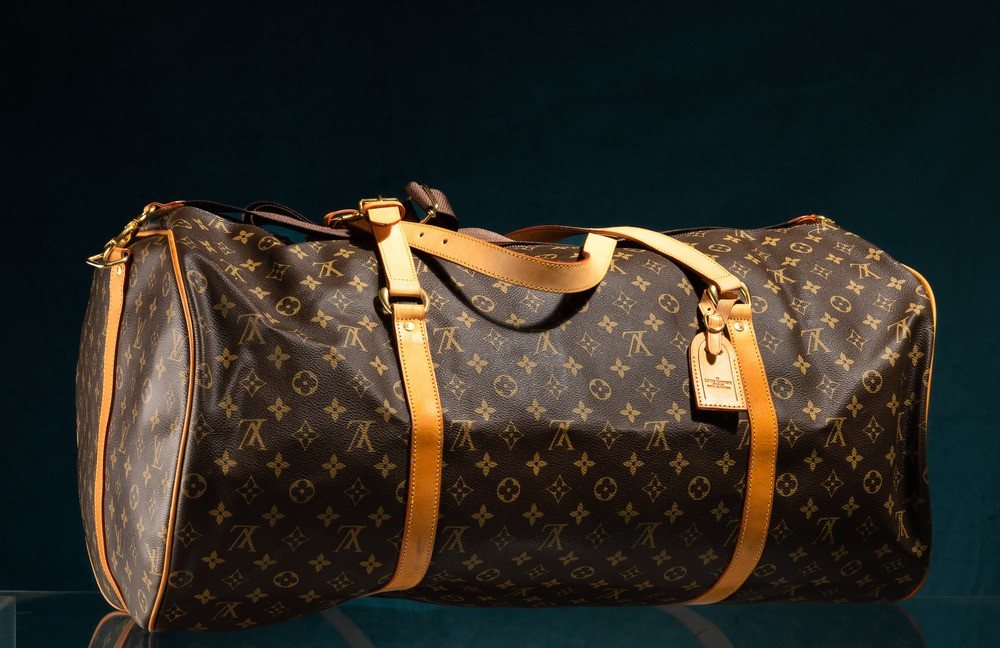 Louis Vuitton Borsone Keepal con Tracolla in Canvas Monogram, Tracolla in Tela in Cuoio, in Ottim...