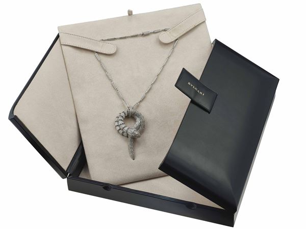 Diamond necklace 'Serpenti'. Signed and numbered Bulgari E64YV5. Fiited case