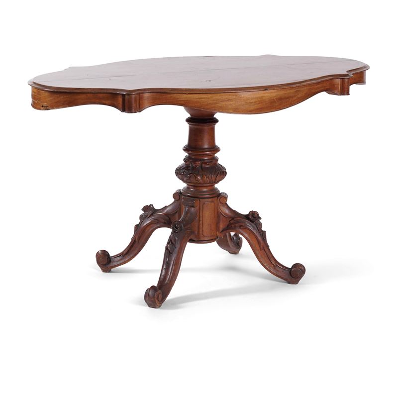Tavolo a biscotto in legno intagliato. XIX secolo  - Asta Antiquariato Luglio - Cambi Casa d'Aste