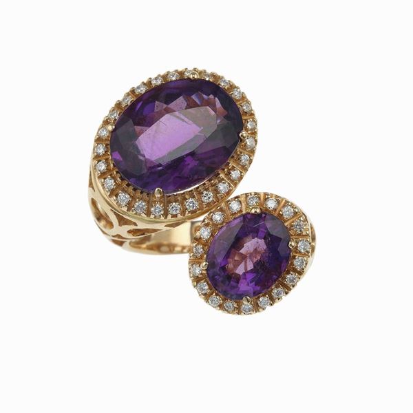 Anello contrariè con ametiste e diamanti