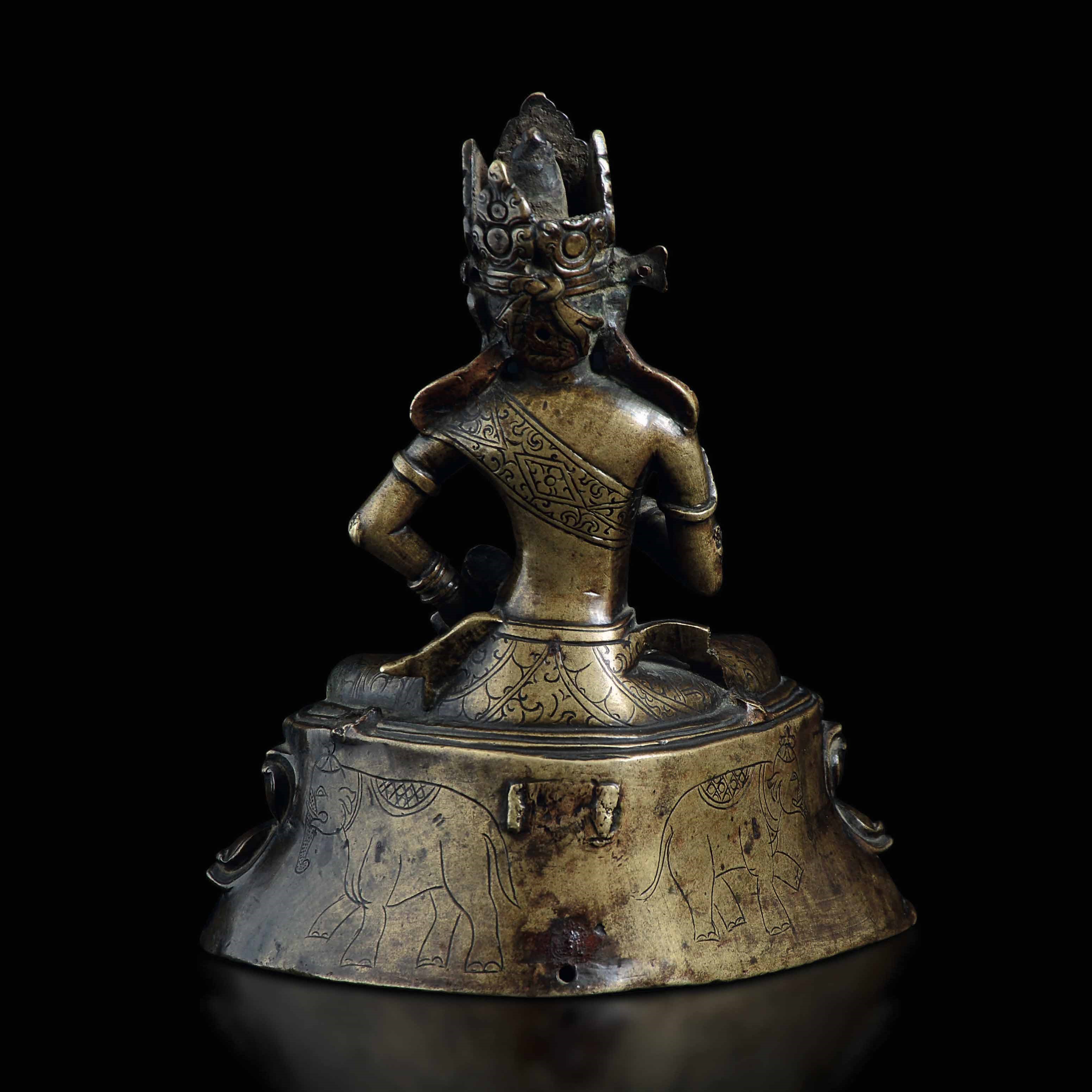 Importante e Rara Figura di Vajrasattva Seduto su Doppio Fiore di Loto in Bronzo Niellato in Arge...