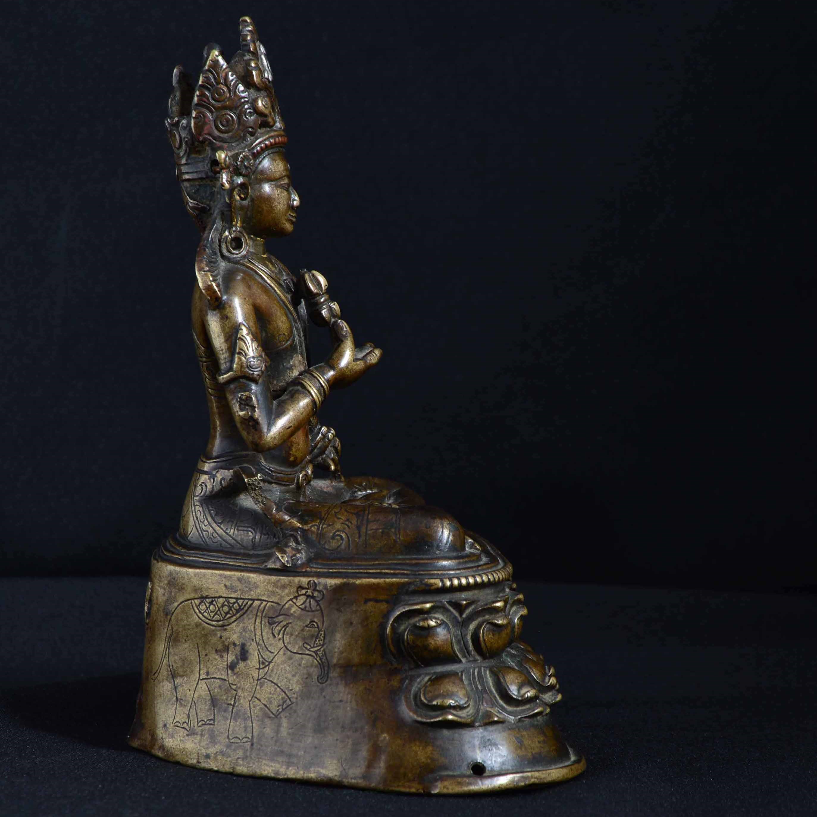 Importante e Rara Figura di Vajrasattva Seduto su Doppio Fiore di Loto in Bronzo Niellato in Arge...