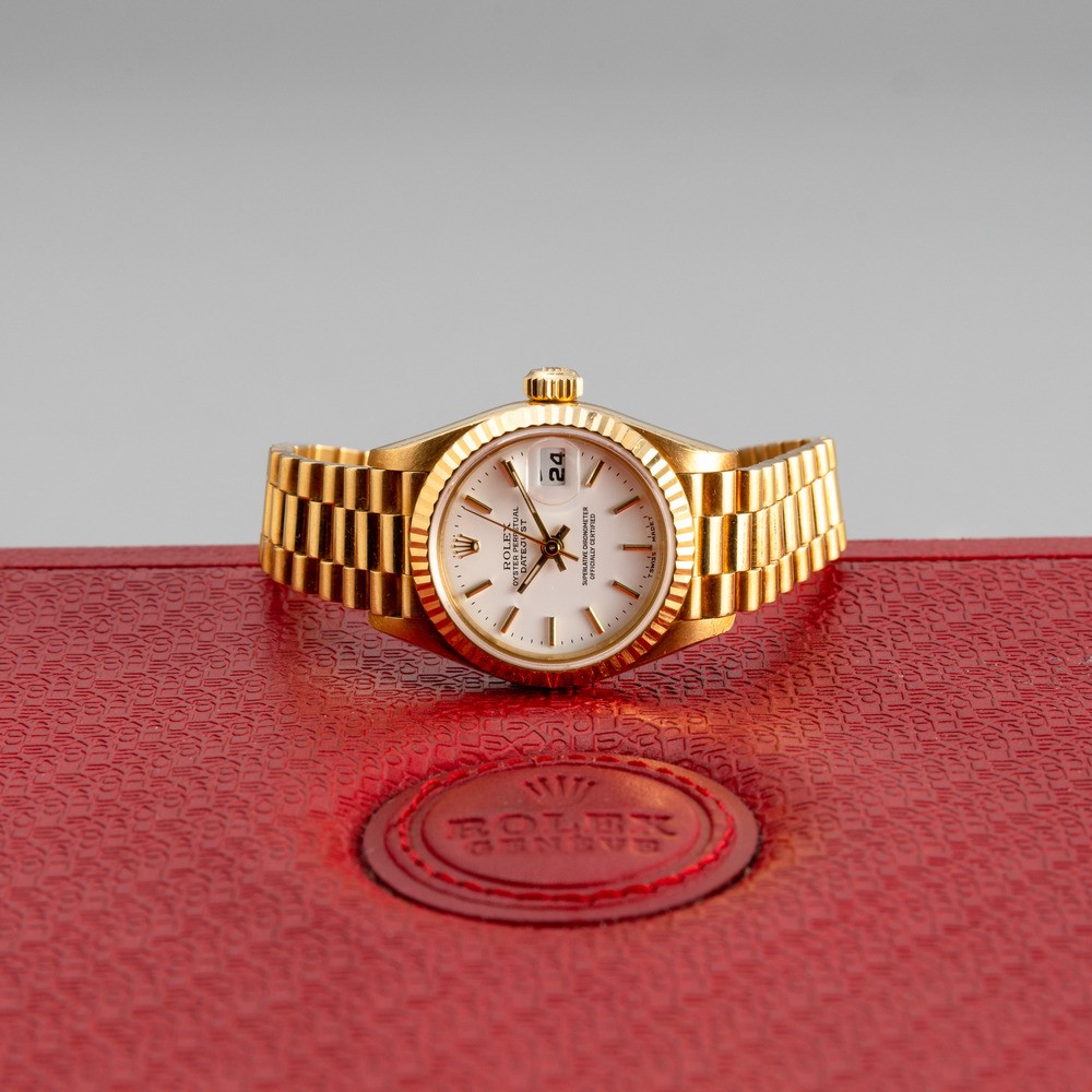 Rolex - Elegante e Classico Lady Datejust Ref 69178 in Oro Giallo 18k, Ghiera Zigrinata, Quadrant...