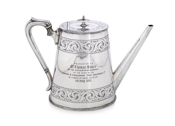 A teapot, England, late 1800s