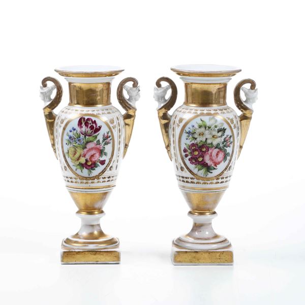 Coppia di vasi. Francia, XIX secolo.