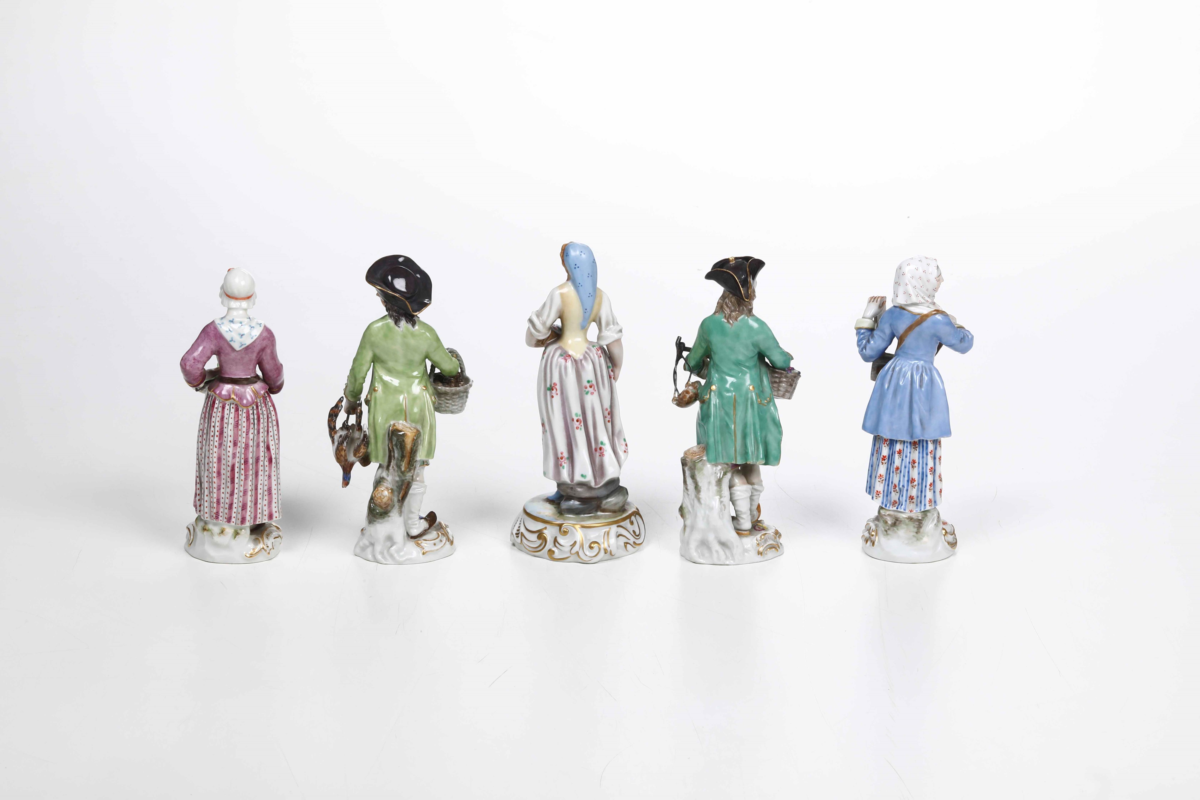Cinque Figurine di Venditori Ambulanti "cris De Paris".meissen (4 Pezzi) e Doccia, XX Secolo.