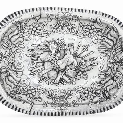 Piatto da Parata. Manifattura Europea (spagna?), XVIII Secolo