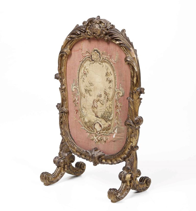 Parafuoco in legno intagliato e dorato e tessuto. XVIII secolo  - Asta Antiquariato Luglio - Cambi Casa d'Aste
