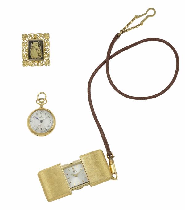 Lotto composto da un orologio da viaggio "Movado", un orologio da tasca "Omega" e un'immagine a soggetto  [..]