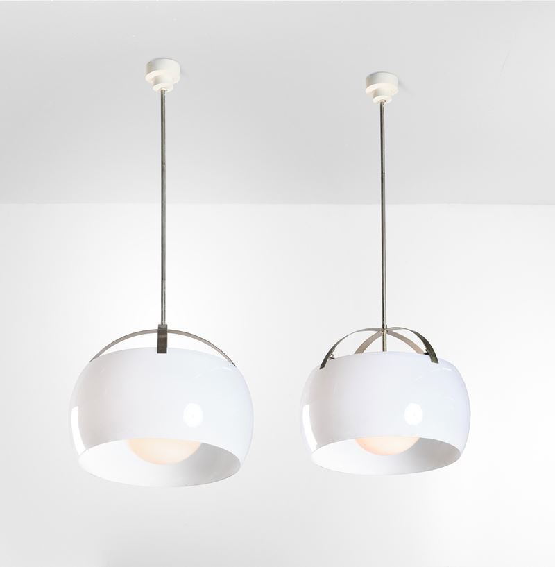 Vico Magistretti : Due lampade a sospensione mod. Omega  - Asta Design Properties - Cambi Casa d'Aste
