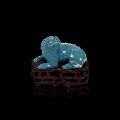 Piccola Figura di Animale in Porcellana Monocroma Turchese, Cina, Dinastia Qing, XIX Secolo