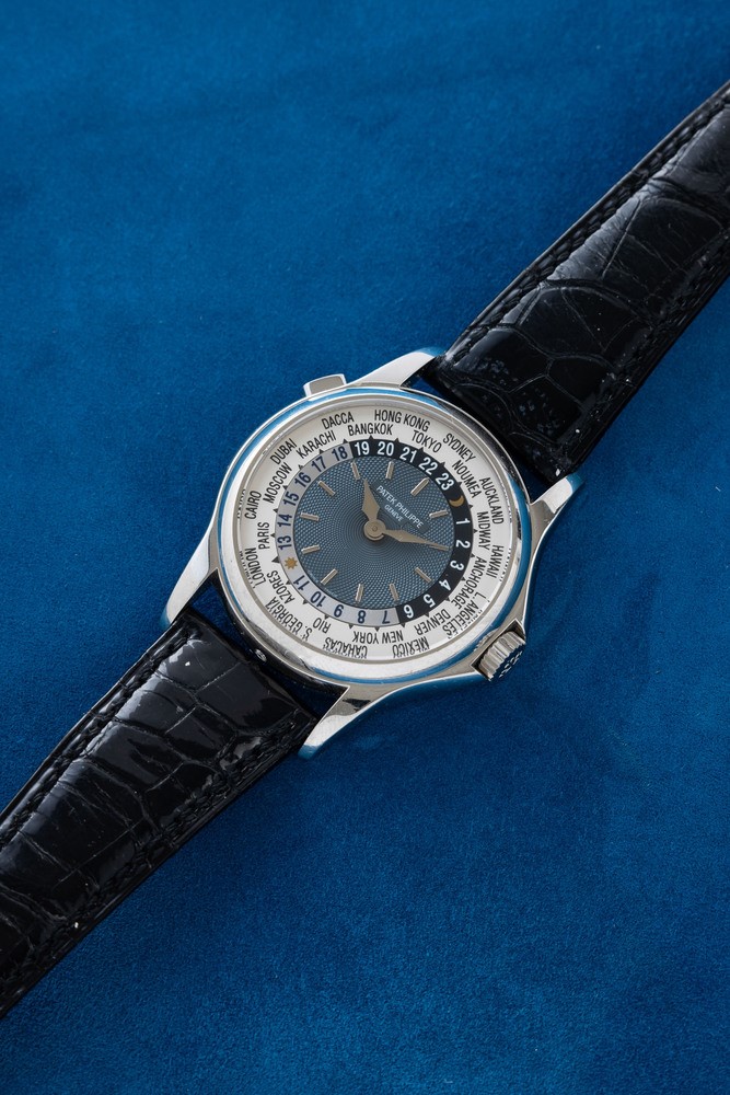 Patek Philippe - Raffinato ed Attraente Worldtime Ref 5110p in Platino 950, Quadrante Azzurro con...