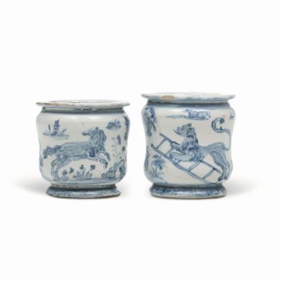 Coppia di Rari Vasetti da Farmaciacastelli, Bottega Pompei o di Carlo Antonio Grue, 1680-1690 Cir...